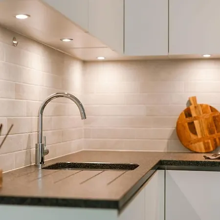 Huswell - Bright In Sky Garden With Terrace Feriehus *