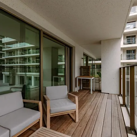 Дом отдыха Huswell - Bright In Sky Garden With Terrace