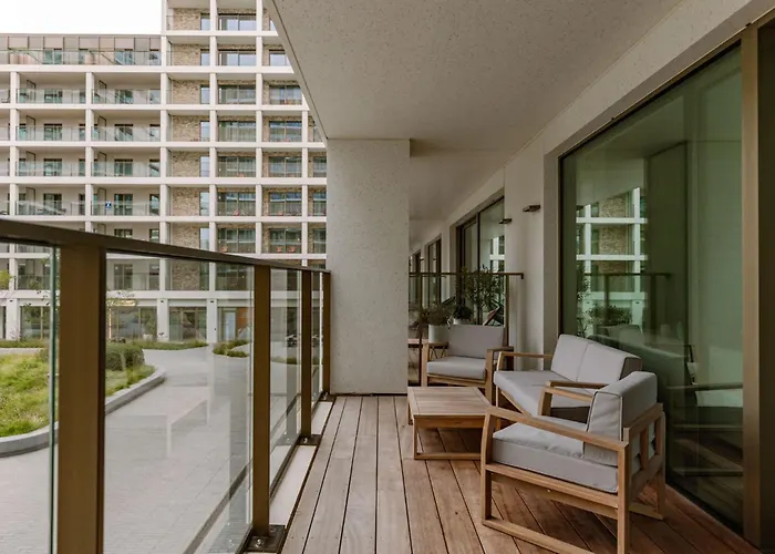 Huswell - Bright In Sky Garden With Terrace أوستيند